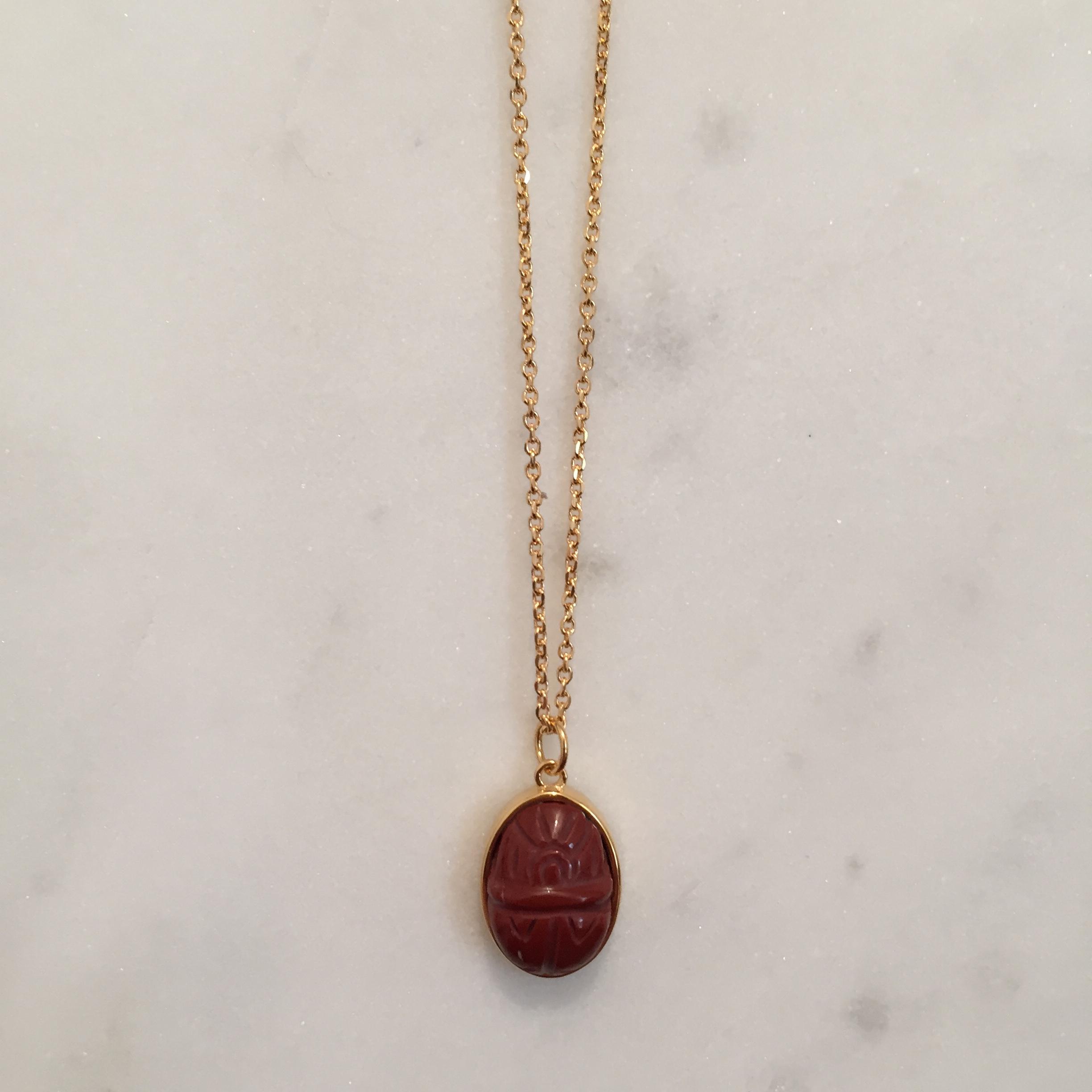 Photo du produit AU FIL DE LO Collier Scarabée Jaspe rouge or