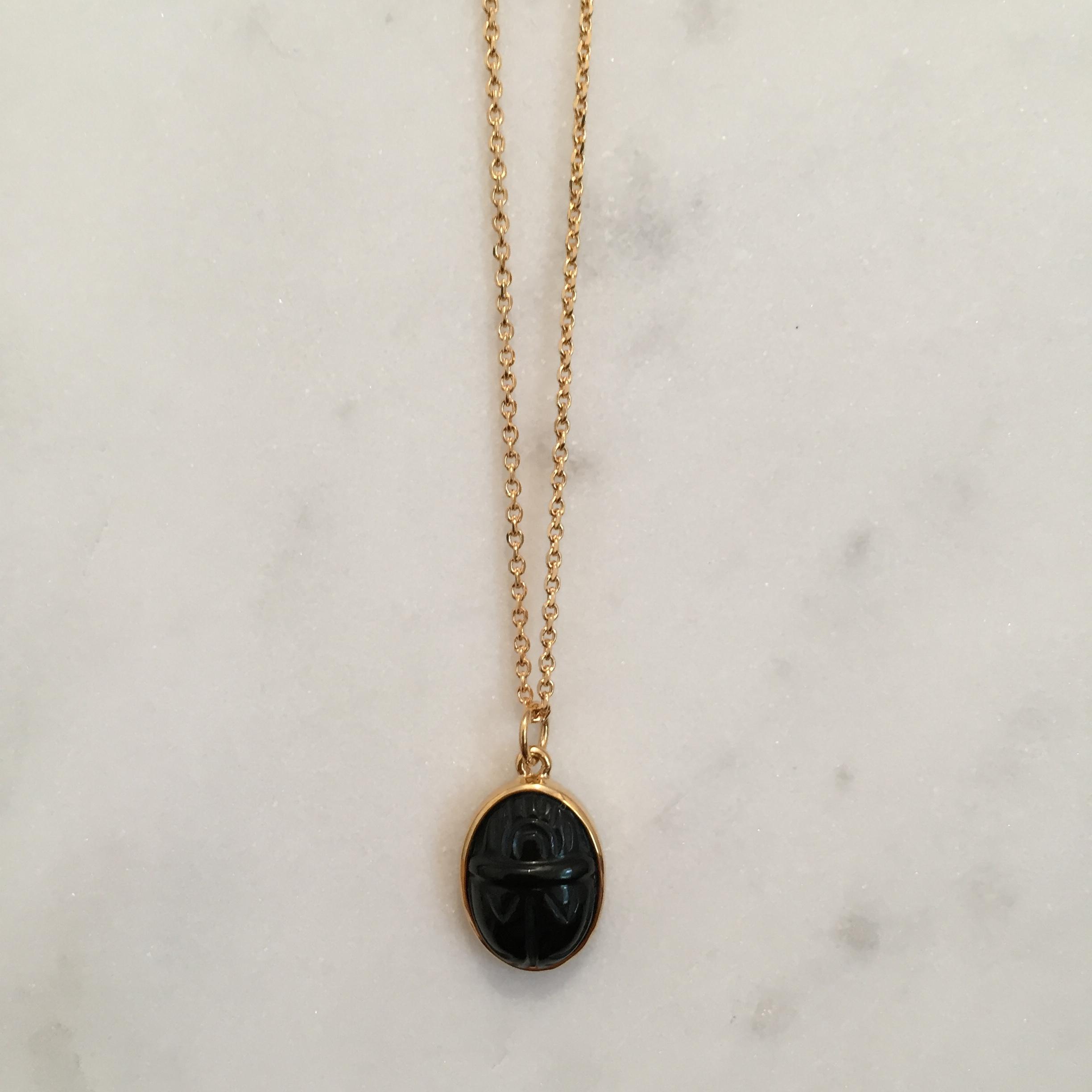 Photo du produit AU FIL DE LO Collier Scarabée Onyx noir or