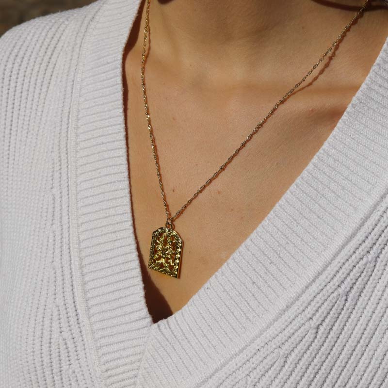 Photo du produit  Collier Long Médaille Rectangle - Doré Or